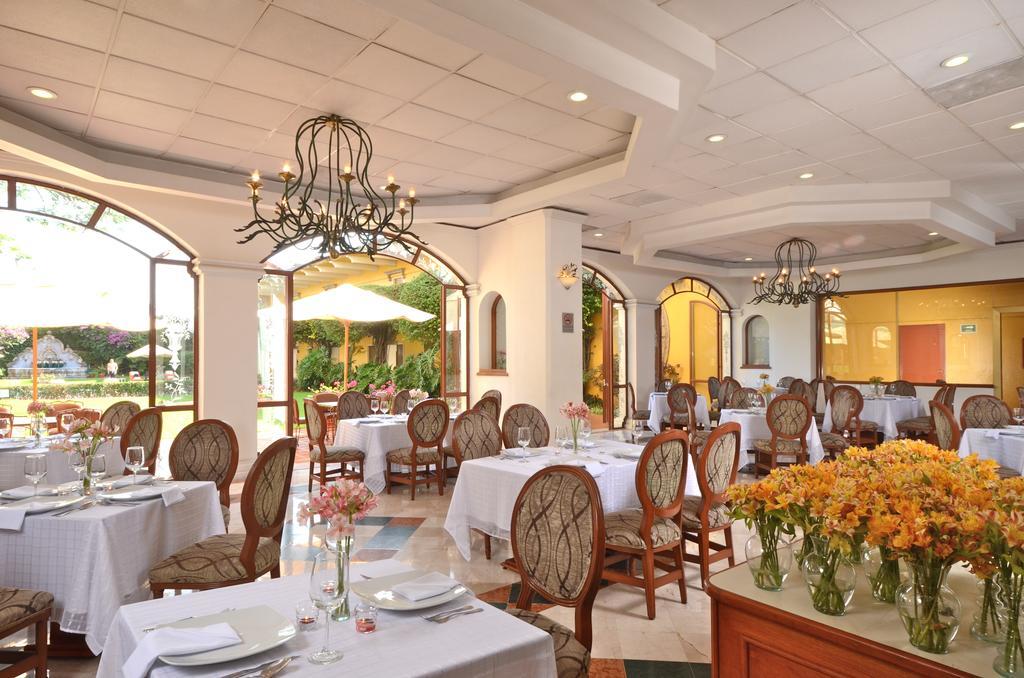 Mision Guadalajara Centro Historico Hotel Ngoại thất bức ảnh